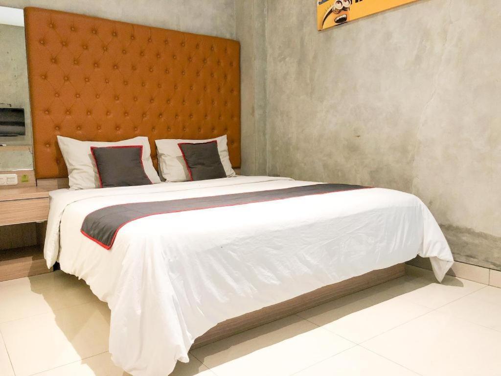 Hotel Collection O 31 The Batik Bed And Coffee Bandung Extérieur photo