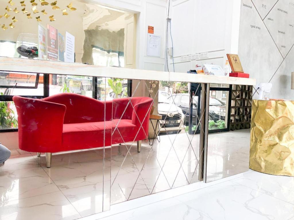Hotel Collection O 31 The Batik Bed And Coffee Bandung Extérieur photo
