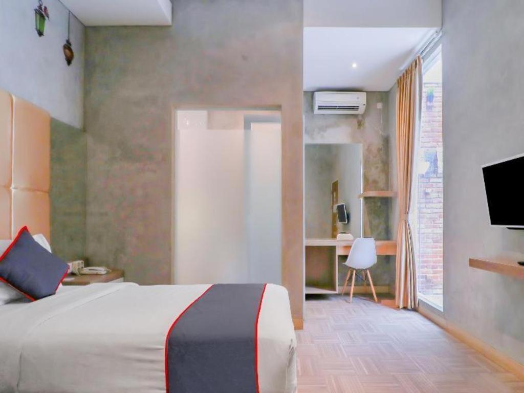 Hotel Collection O 31 The Batik Bed And Coffee Bandung Extérieur photo